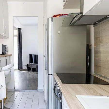 Holiday home La Maison Du Suquet Duplex Avec Terrasse En Plein Centre Cannes