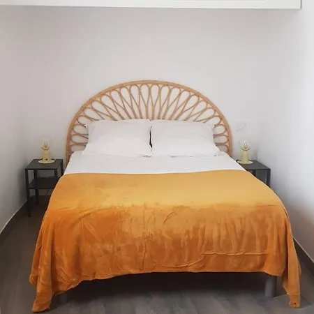 La Maison Du Suquet Duplex Avec Terrasse En Plein Centre Holiday home *